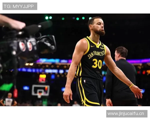 昔日王者库里状态下滑，何去何从？